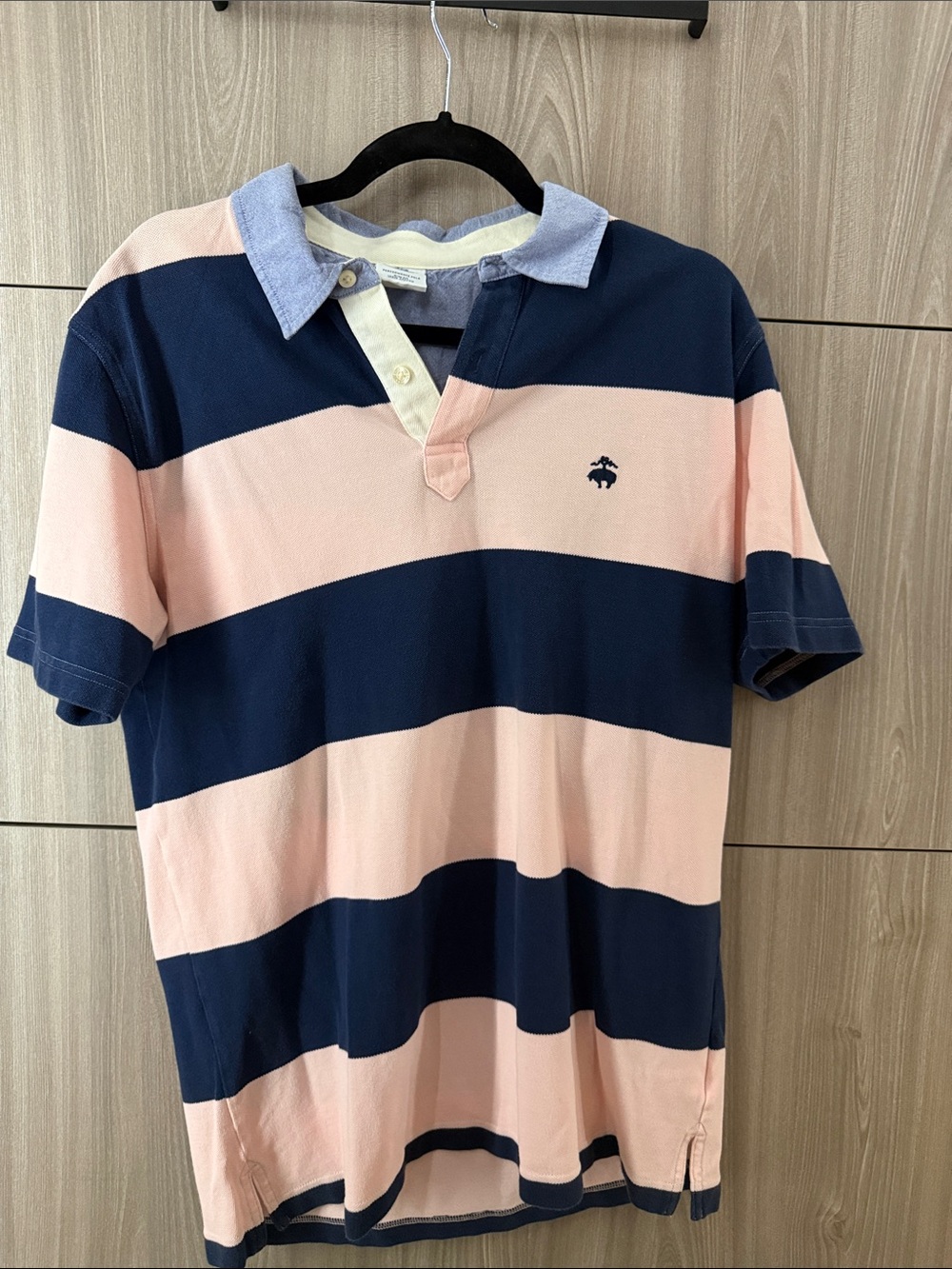 Brooks Brothers Pink & Navy Wide-Stripe Polo
